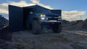 Масштабный автомобильный гараж в расцветке "под дерево" Дуб Грей в пос. Первомайское, Филимонковский р-н, г. Москва