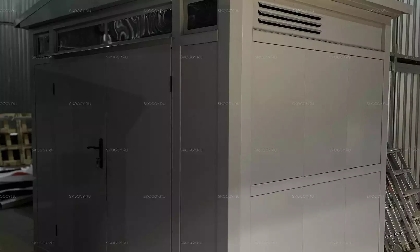 Два люксовых хозблока с двускатной крышей в г. Москва, наб. Академика Туполева